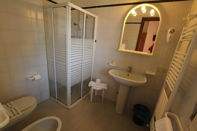 Hotel Montecarlo リド・ディ・カマイオーレ 部屋 写真